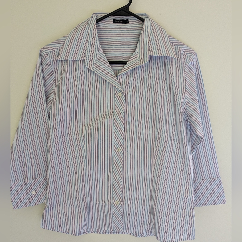 Women's dress shirt
